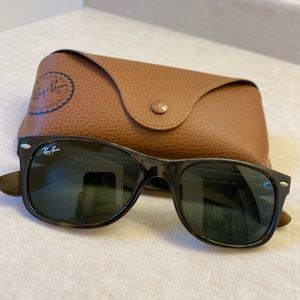 Ray Ban New Wayfarer Sunglasses
